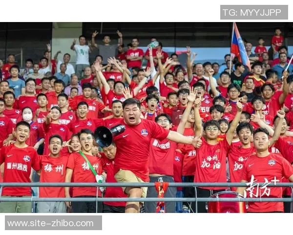 粤超五人足球热潮来袭球迷热情高涨赛事精彩纷呈 粤超五人足球热潮来袭球迷热情高涨赛事精彩纷呈